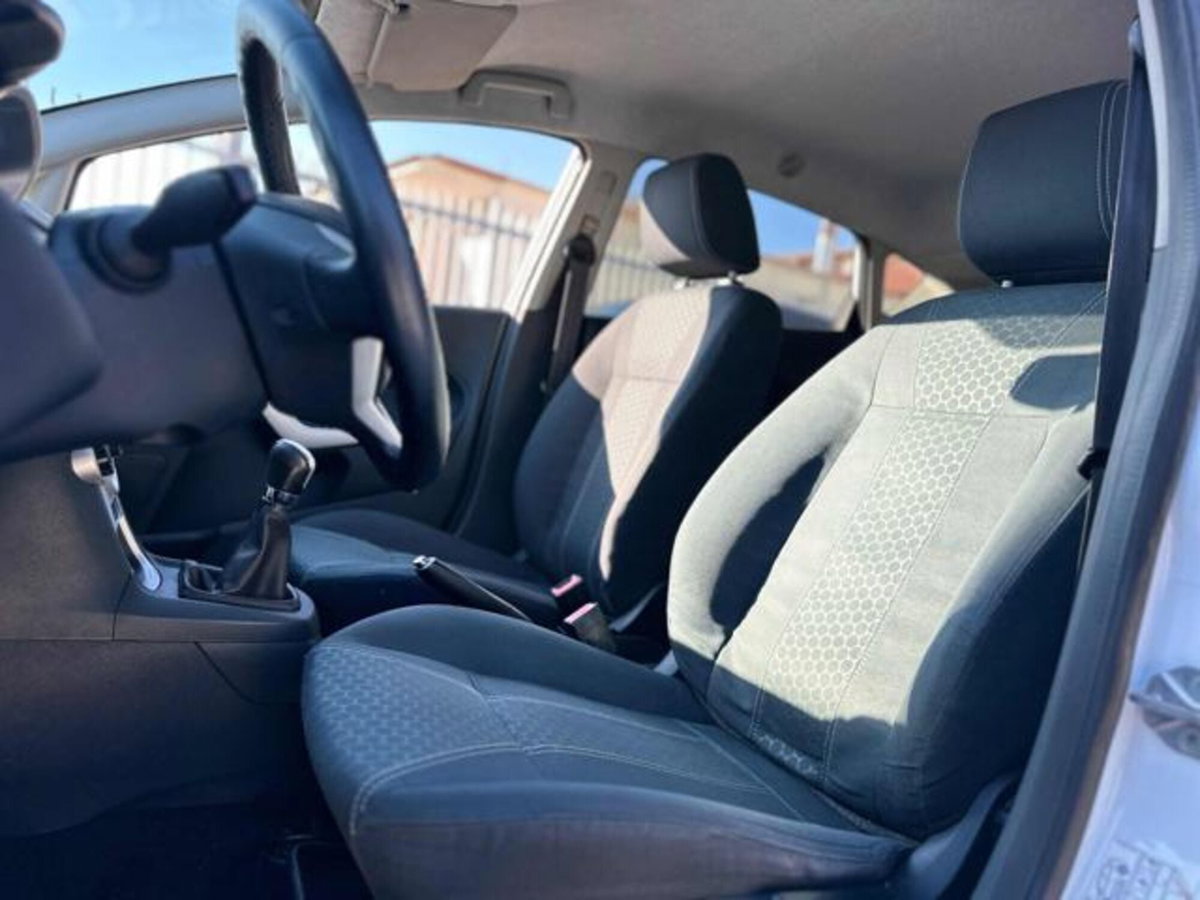 Ford Fiesta 1.6 TDCi 95 CV 5p. Titanium (8)