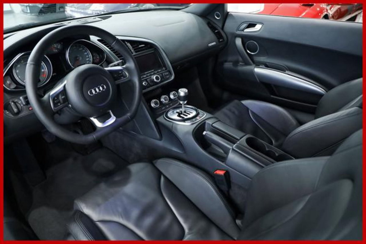 Audi R8 Coupé 4.2 V8 FSI quattro (10)