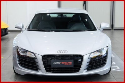 Audi R8 Coupé 4.2 V8 FSI quattro (2)