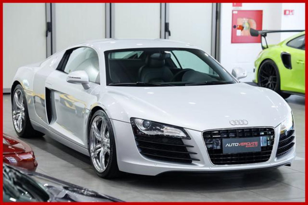 Audi R8 Coupé 4.2 V8 FSI quattro (3)