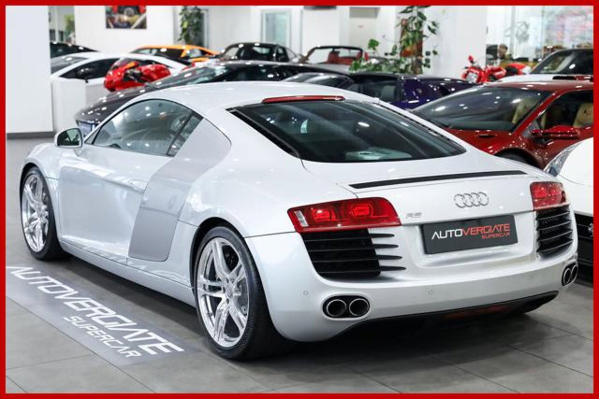 Audi R8 Coupé 4.2 V8 FSI quattro (5)