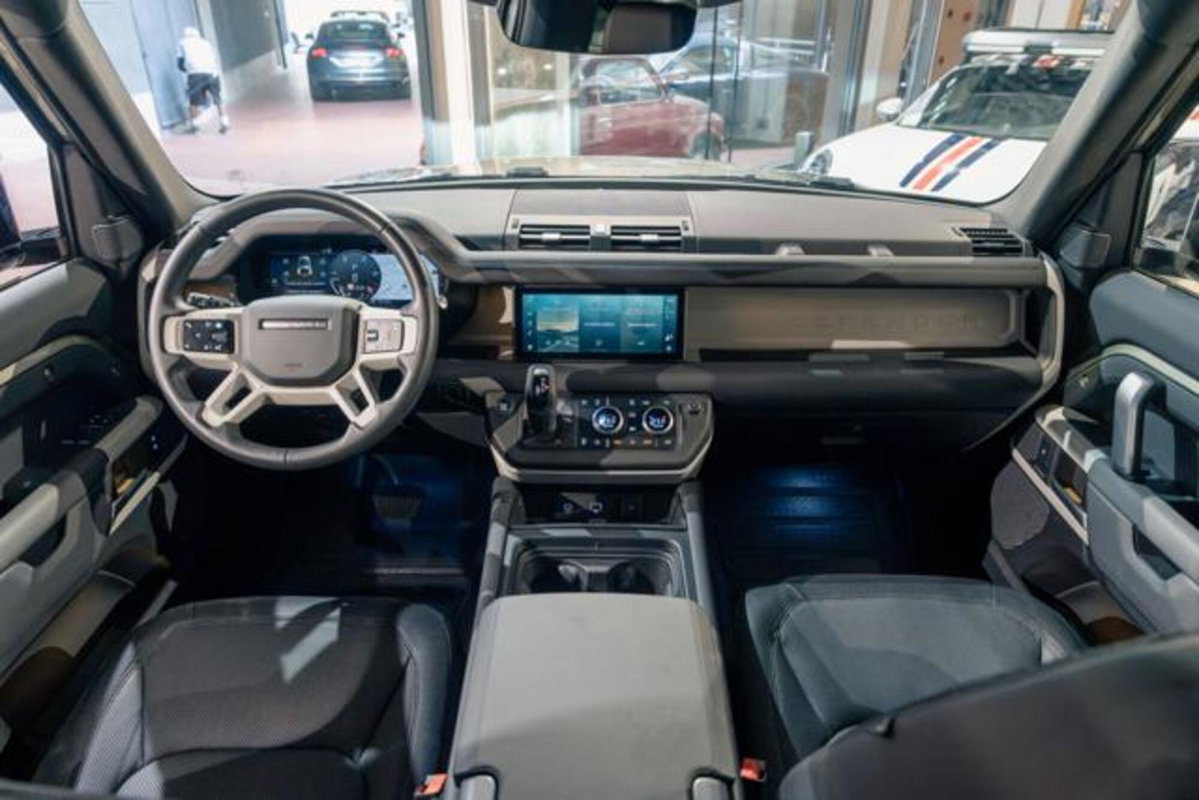 Land Rover Defender 90 3.0d i6 mhev X-Dynamic SE awd 250cv auto (8)