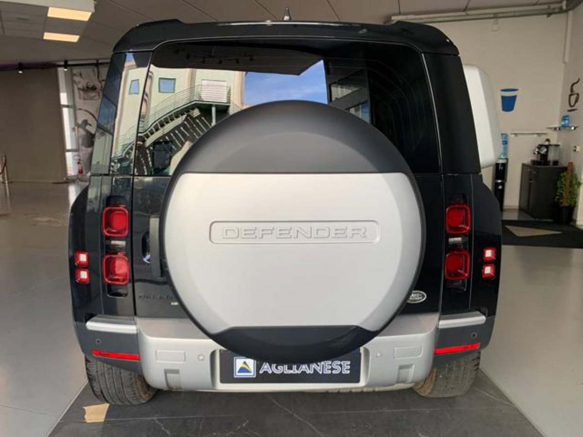 Land Rover Defender 110 2.0 SD4 240CV AWD Auto 72 Yrs. WEB Edition (5)