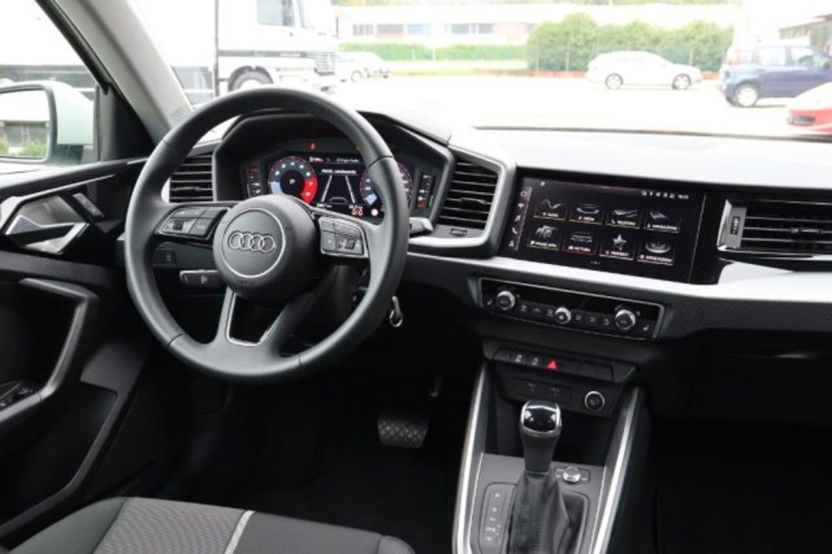 Audi A1 Sportback Sportback 25 1.0 tfsi Business (11)