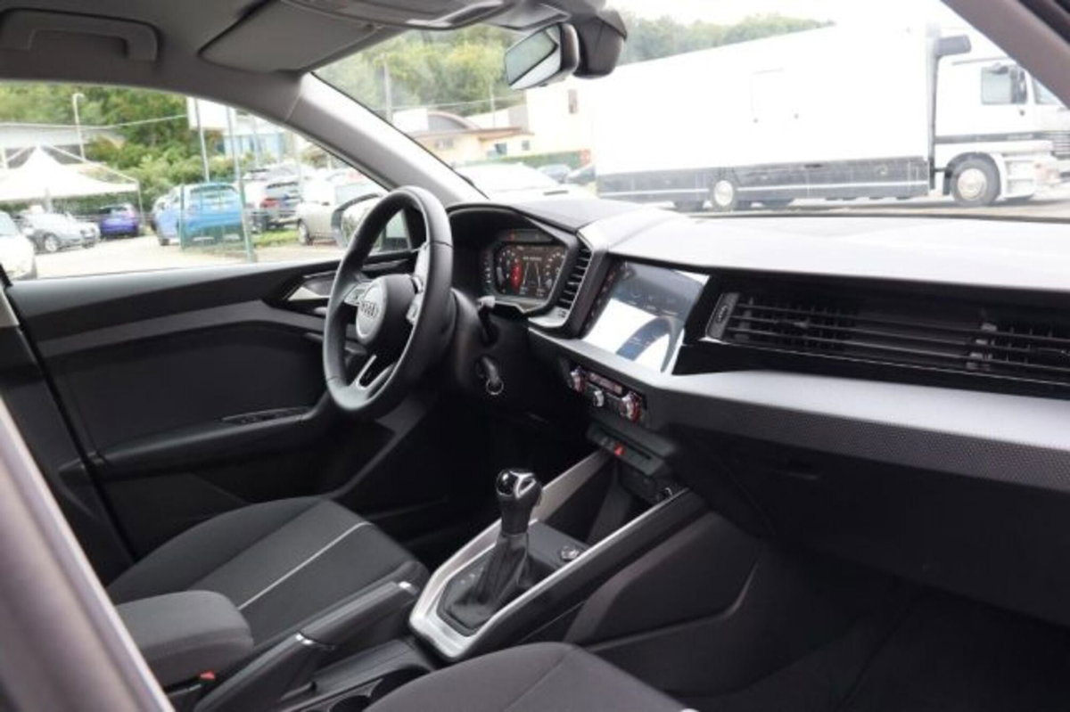 Audi A1 Sportback Sportback 25 1.0 tfsi Business (13)