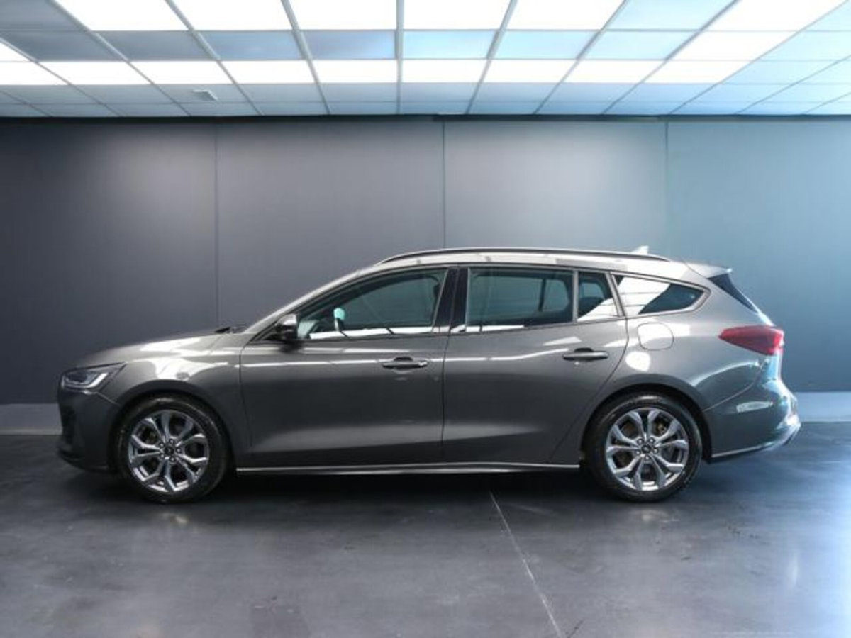 Ford Focus Station Wagon 1.0 EcoBoost Hybrid 155 CV SW ST-Line (3)