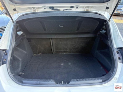 Hyundai i30 1.6 CRDi 5p. Classic (14)