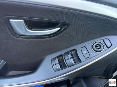 Hyundai i30 1.6 CRDi 5p. Classic (17)