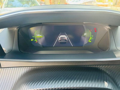 Peugeot 2008 BlueHDi 130 S&S EAT8 Allure Pack (19)
