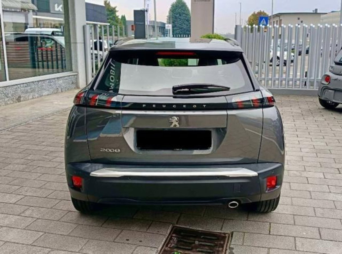 Peugeot 2008 BlueHDi 130 S&S EAT8 Allure Pack (4)