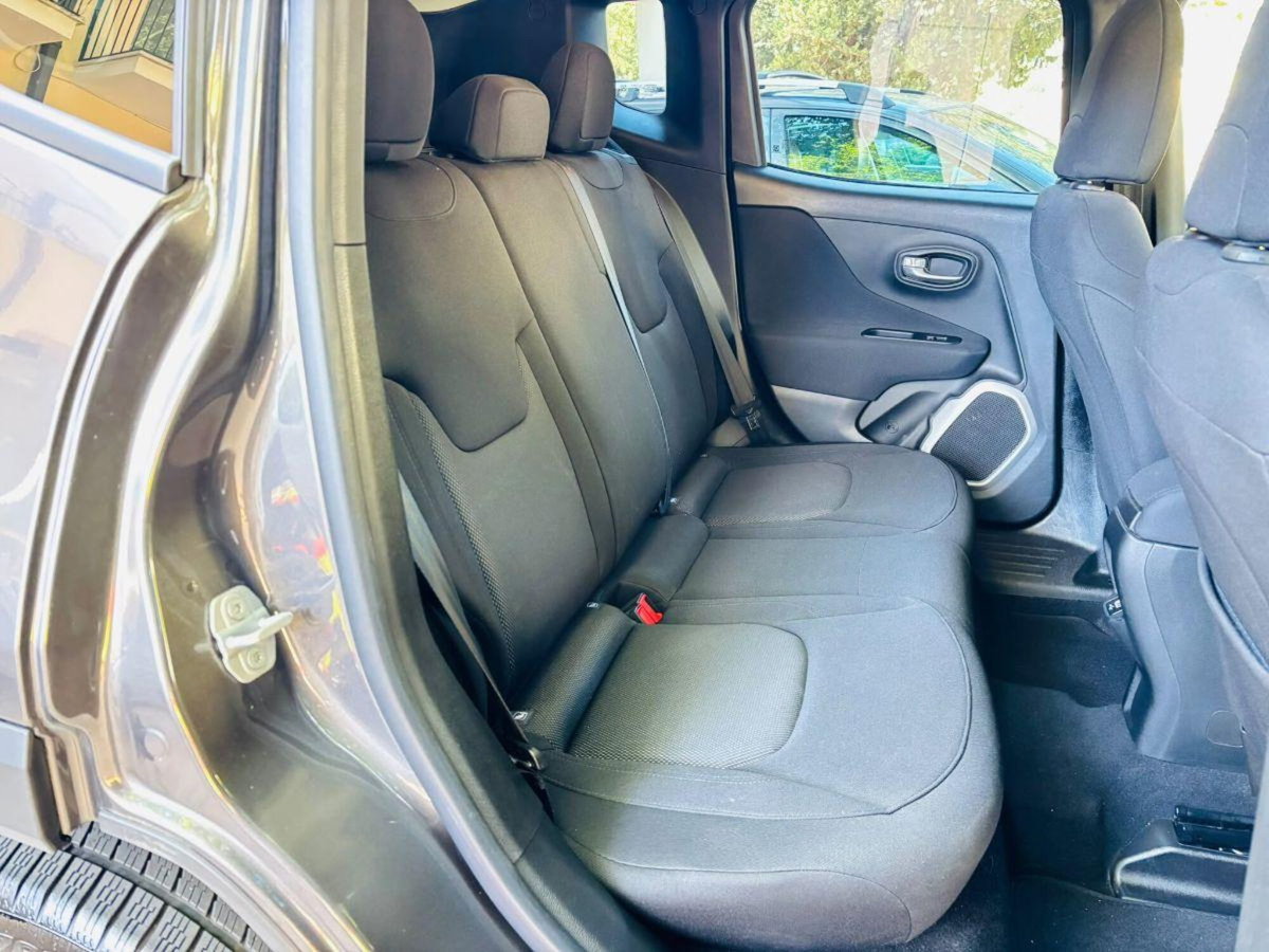 Jeep Renegade 1.6 Mjt 120 CV Limited (16)