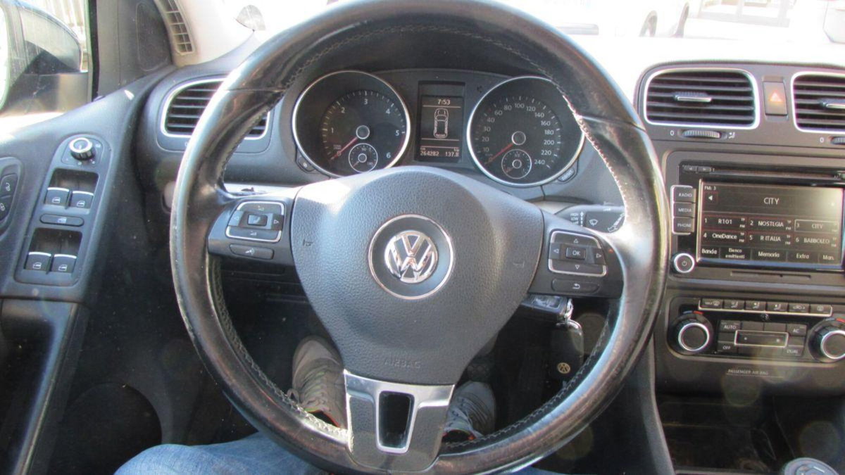 Volkswagen Golf 2.0 TDI 140CV DPF 5p. Highline (12)