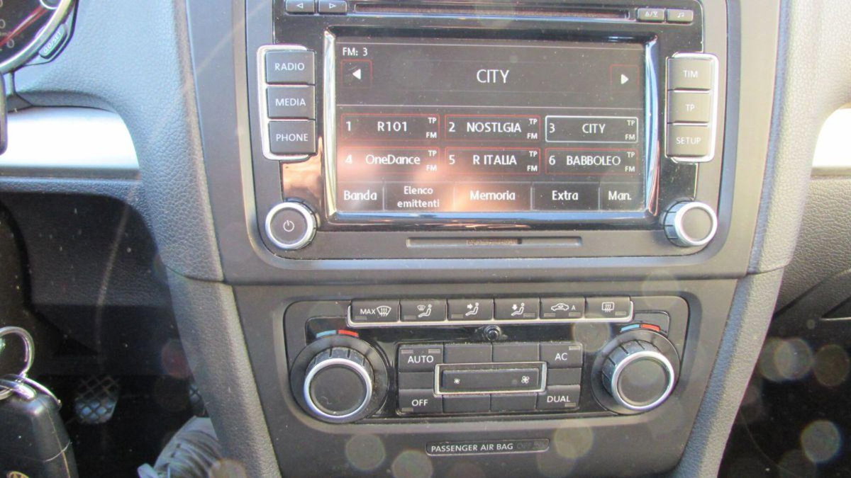 Volkswagen Golf 2.0 TDI 140CV DPF 5p. Highline (13)