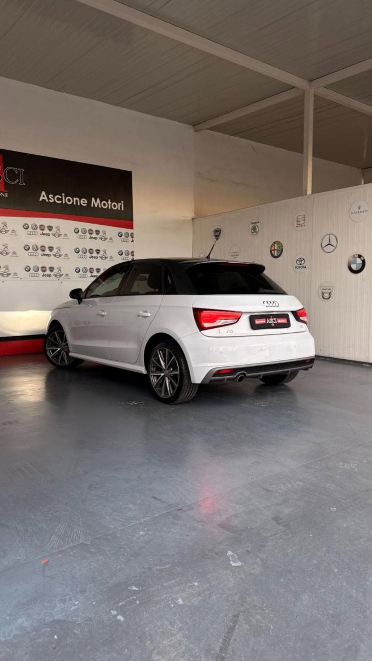 Audi A1 Sportback 1.6 TDI 116 CV S tronic Admired (4)