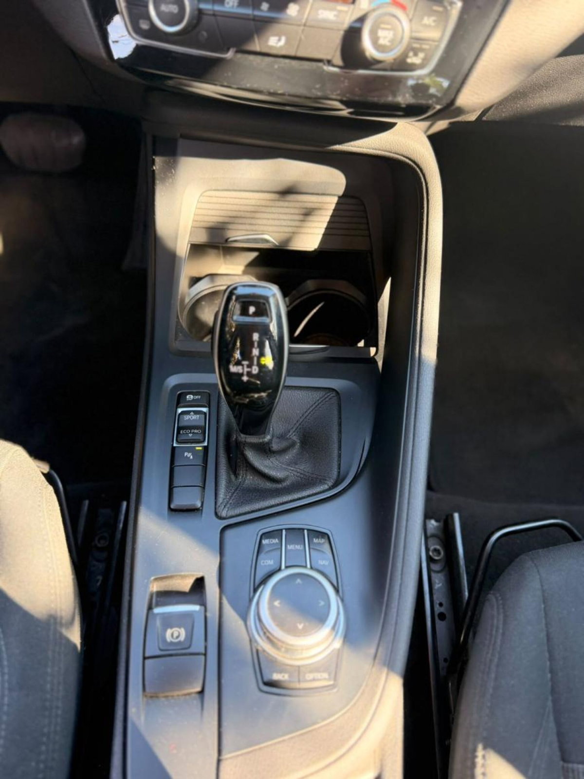 BMW X1 sDrive18d Business (13)