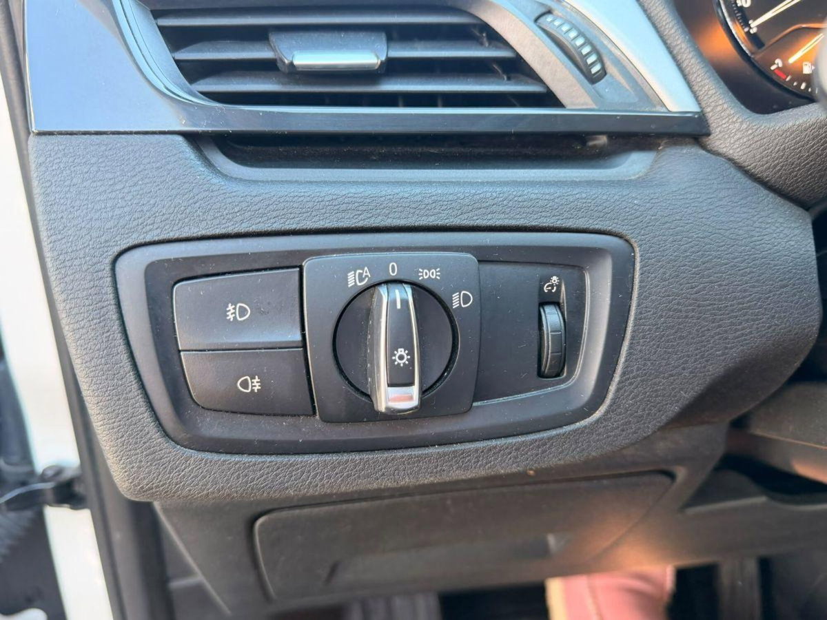 BMW X1 sDrive18d Business (15)