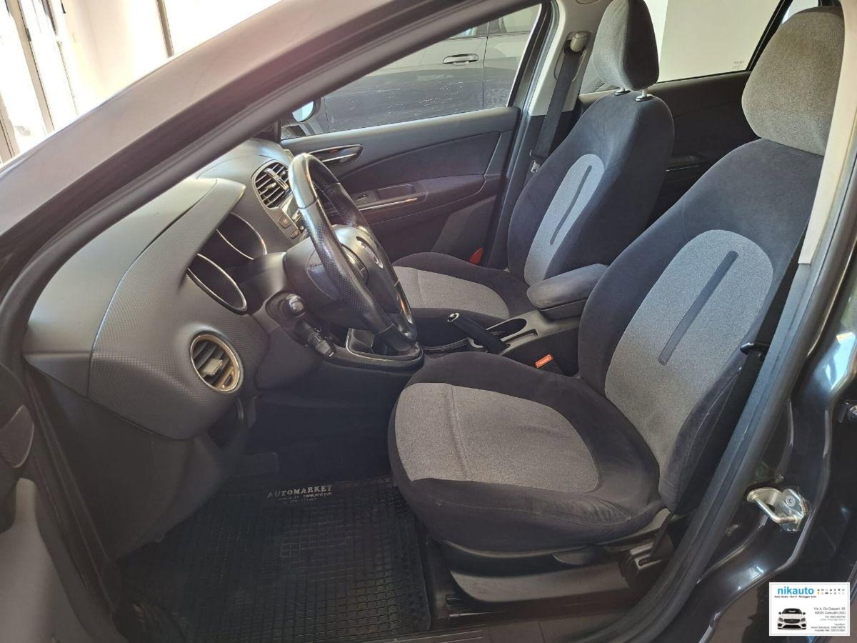 Fiat Bravo 1.9 MJT 120 CV Emotion (10)