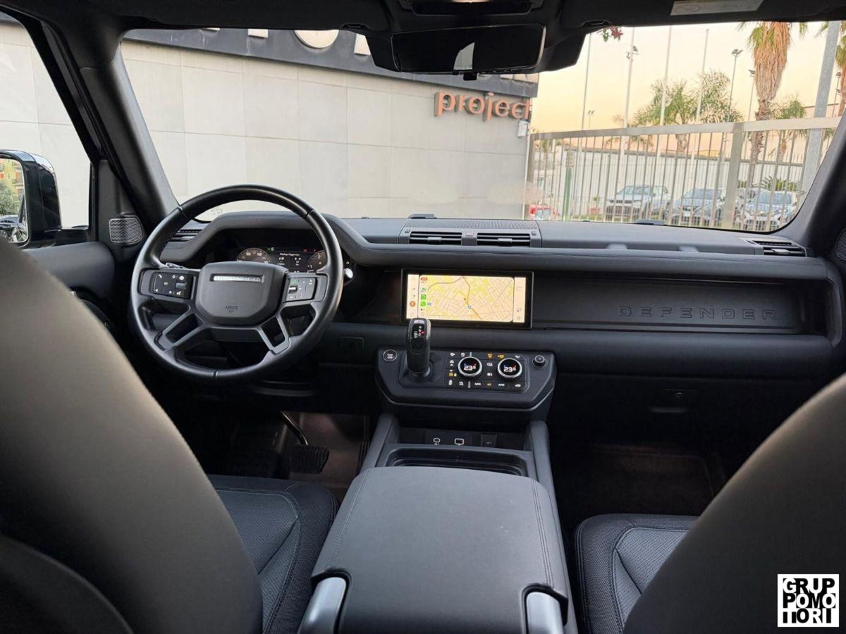 Land Rover Defender 110 3.0D I6 250 CV AWD Auto Commercial SE (15)