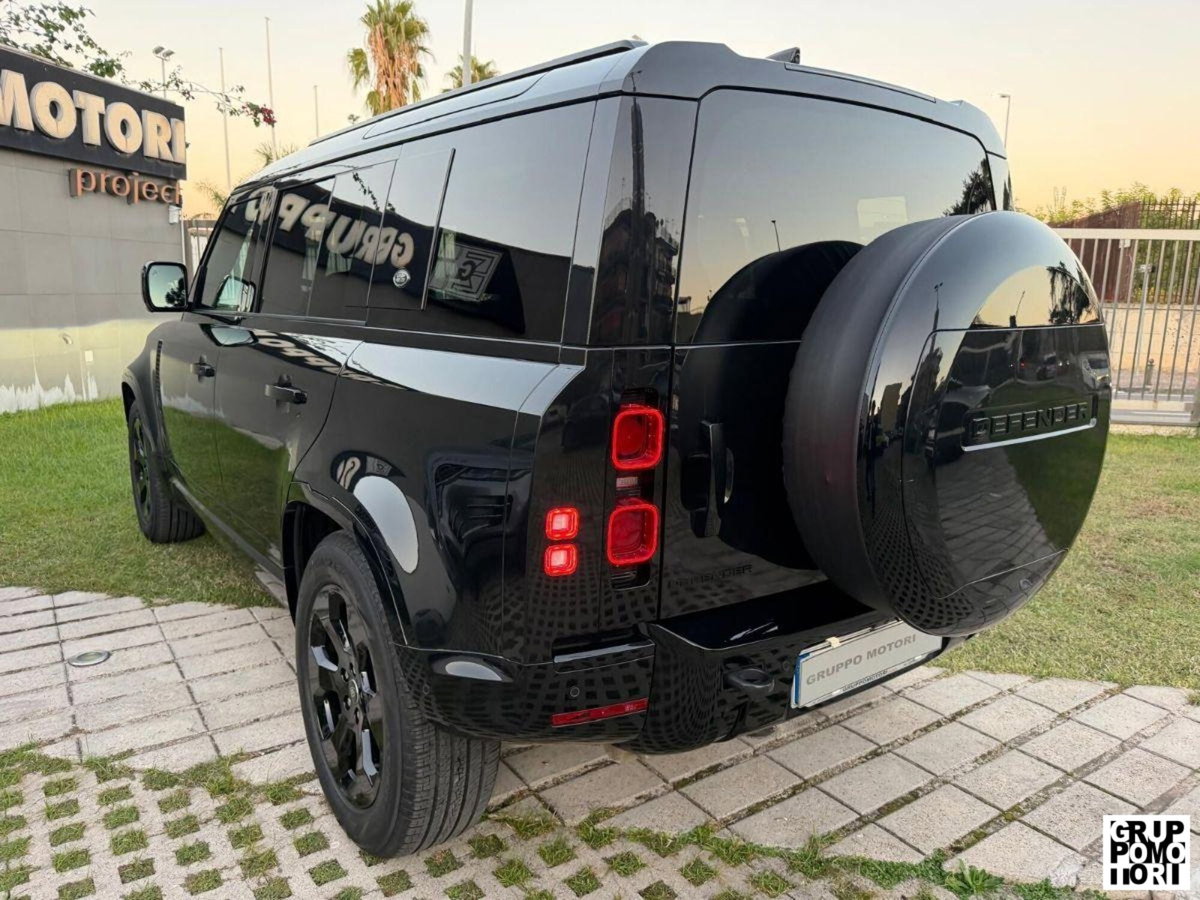 Land Rover Defender 110 3.0D I6 250 CV AWD Auto Commercial SE (7)