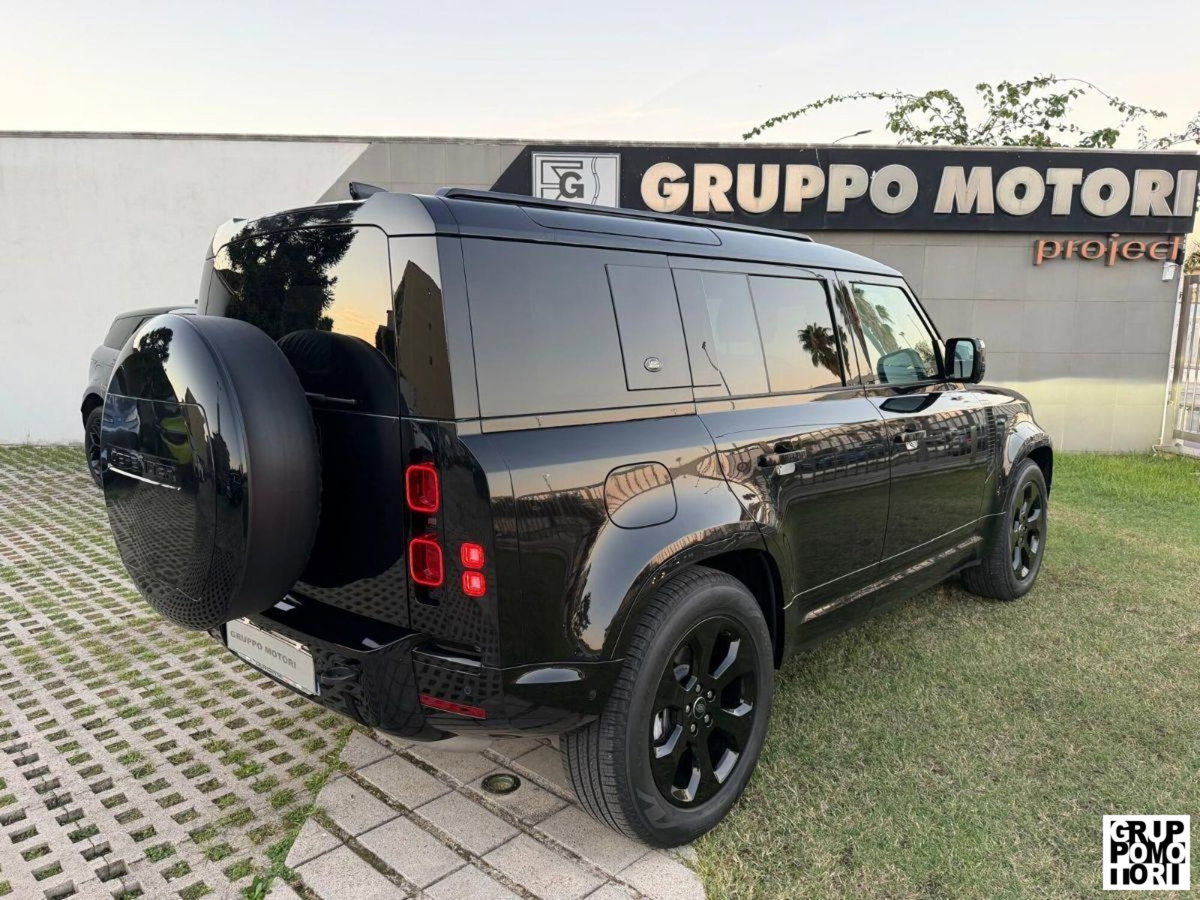 Land Rover Defender 110 3.0D I6 250 CV AWD Auto Commercial SE (8)