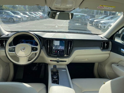 Volvo XC60 B4 automatico Core (10)