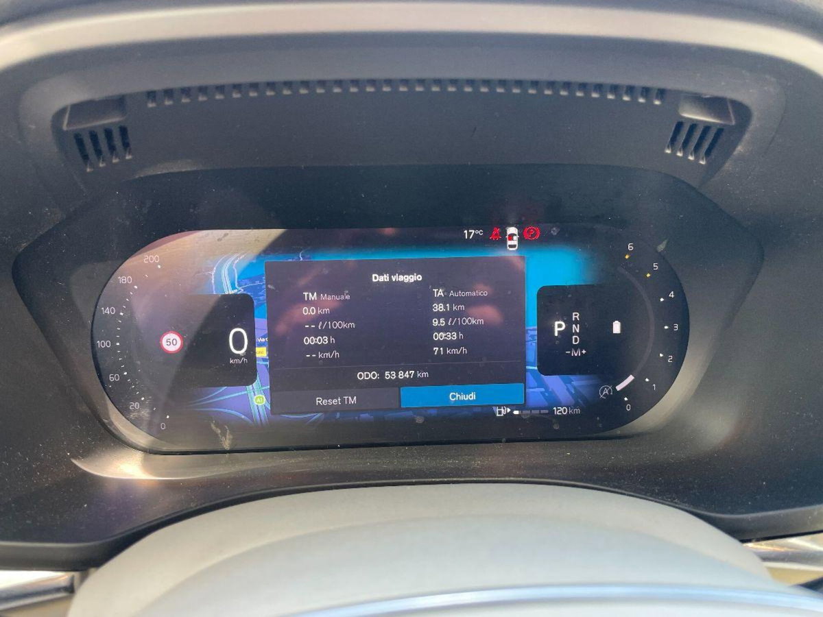 Volvo XC60 B4 automatico Core (13)