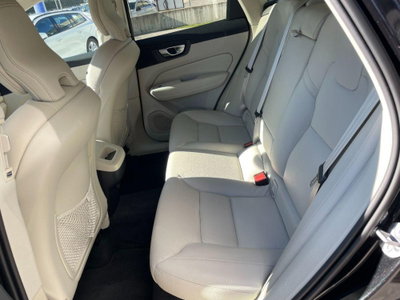 Volvo XC60 B4 automatico Core (9)