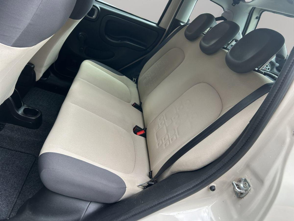 Fiat Panda 1.3 MJT S&S Lounge (11)