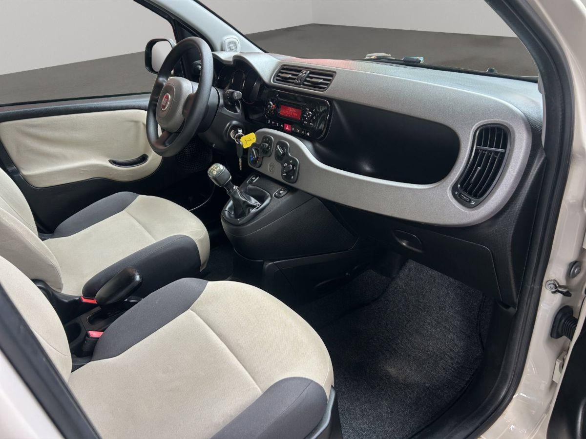 Fiat Panda 1.3 MJT S&S Lounge (20)