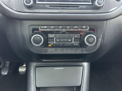 Volkswagen Tiguan 2.0 TDI 140 CV Sport & Style BlueMotion Technology (17)