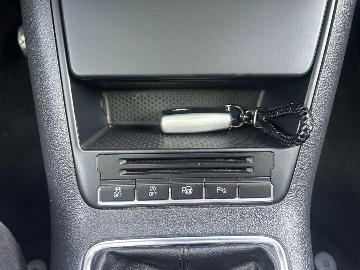 Volkswagen Tiguan 2.0 TDI 140 CV Sport & Style BlueMotion Technology (18)