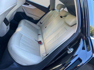Audi A4 Avant 30 TDI/136 CV S tronic S line edition (12)
