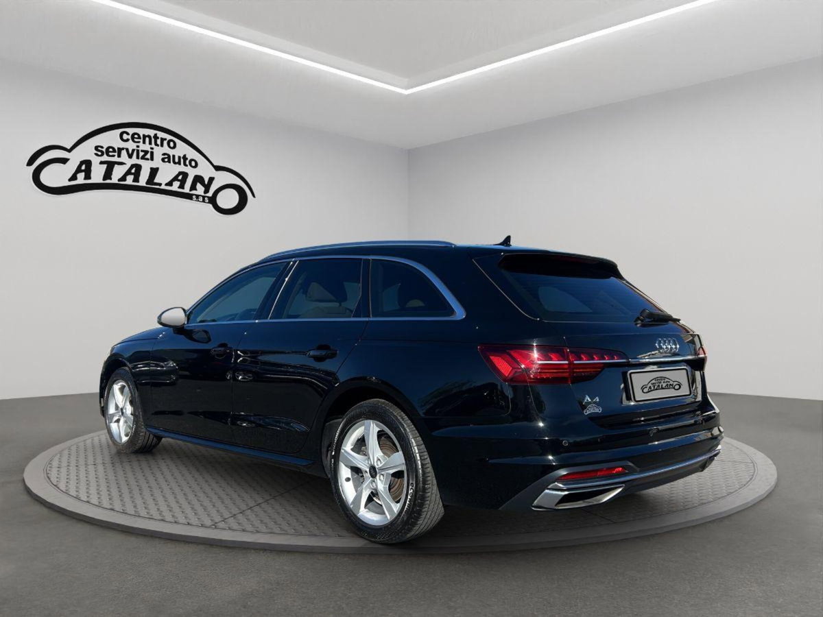 Audi A4 Avant 30 TDI/136 CV S tronic S line edition (3)