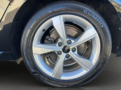 Audi A4 Avant 30 TDI/136 CV S tronic S line edition (9)