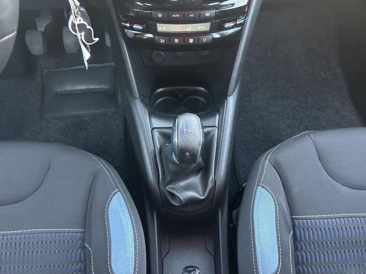 Peugeot 208 HDi 68 CV 5 porte Allure (15)