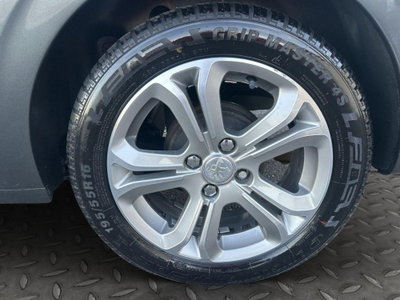 Peugeot 208 HDi 68 CV 5 porte Allure (20)