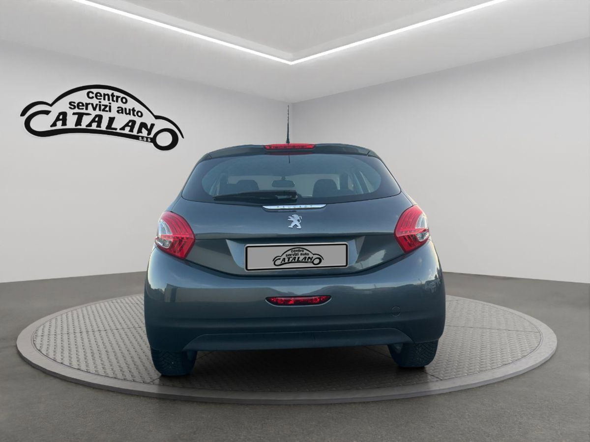 Peugeot 208 HDi 68 CV 5 porte Allure (4)