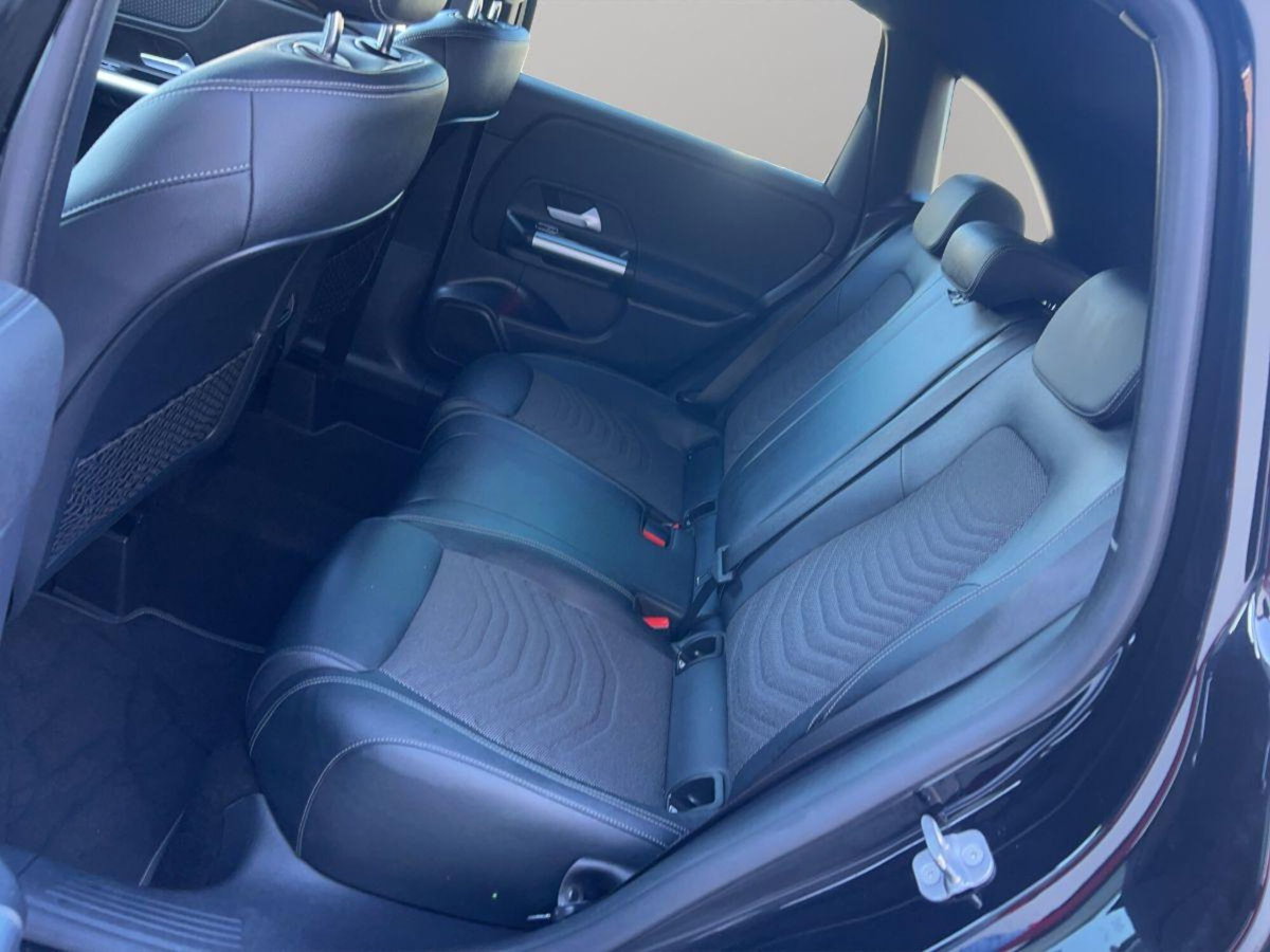 Mercedes-Benz Classe B 220 d Automatic Sport Plus (13)