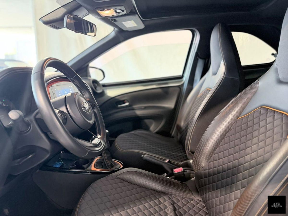 Toyota Aygo X 1.0 VVT-i 72 CV 5 porte Limited Air (19)