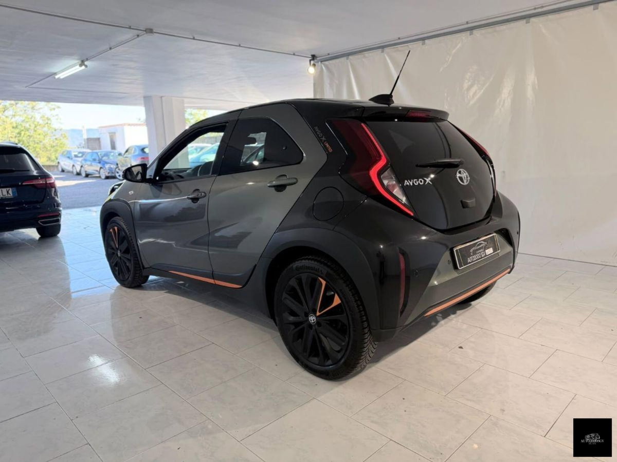 Toyota Aygo X 1.0 VVT-i 72 CV 5 porte Limited Air (5)