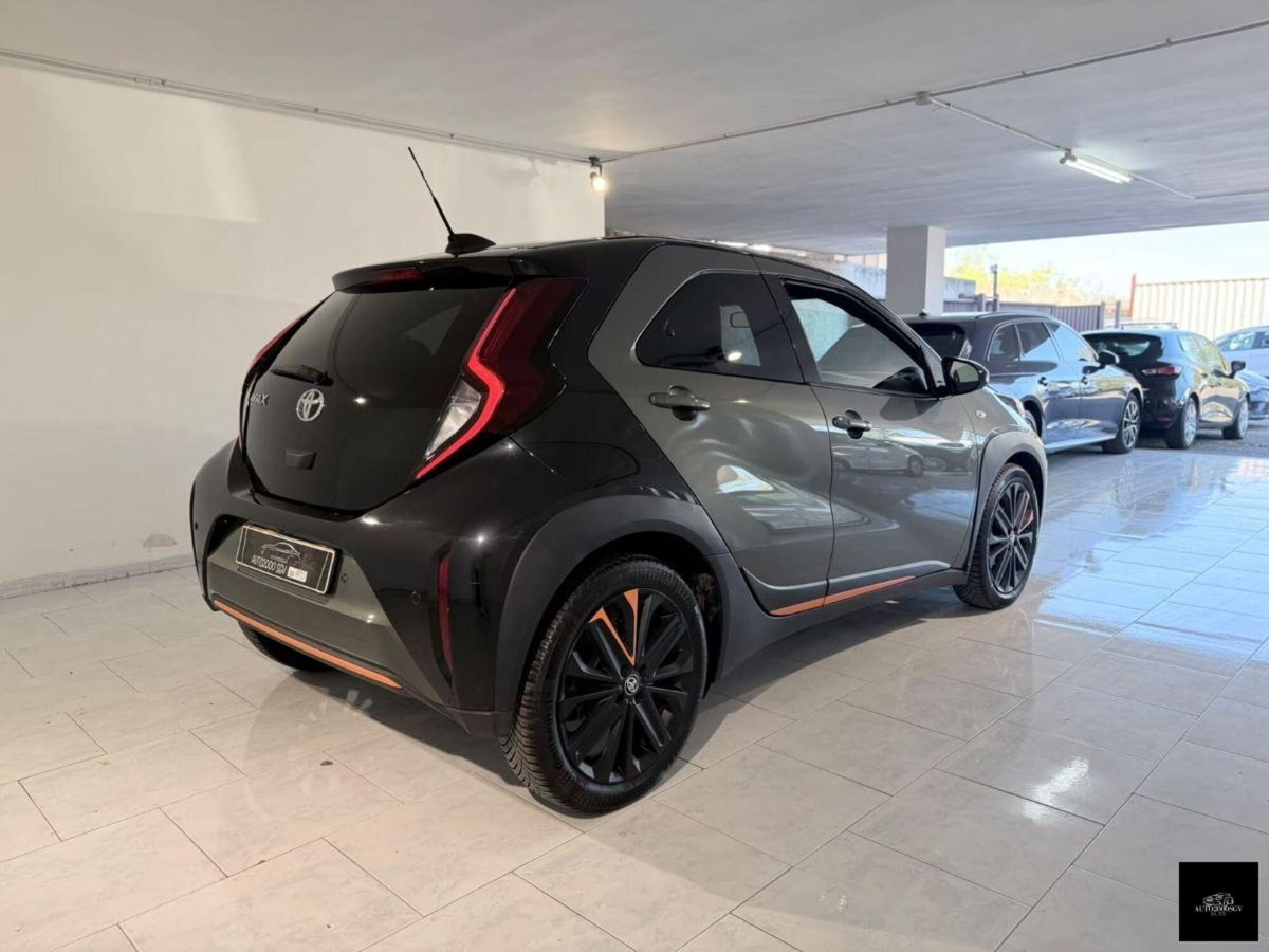 Toyota Aygo X 1.0 VVT-i 72 CV 5 porte Limited Air (7)
