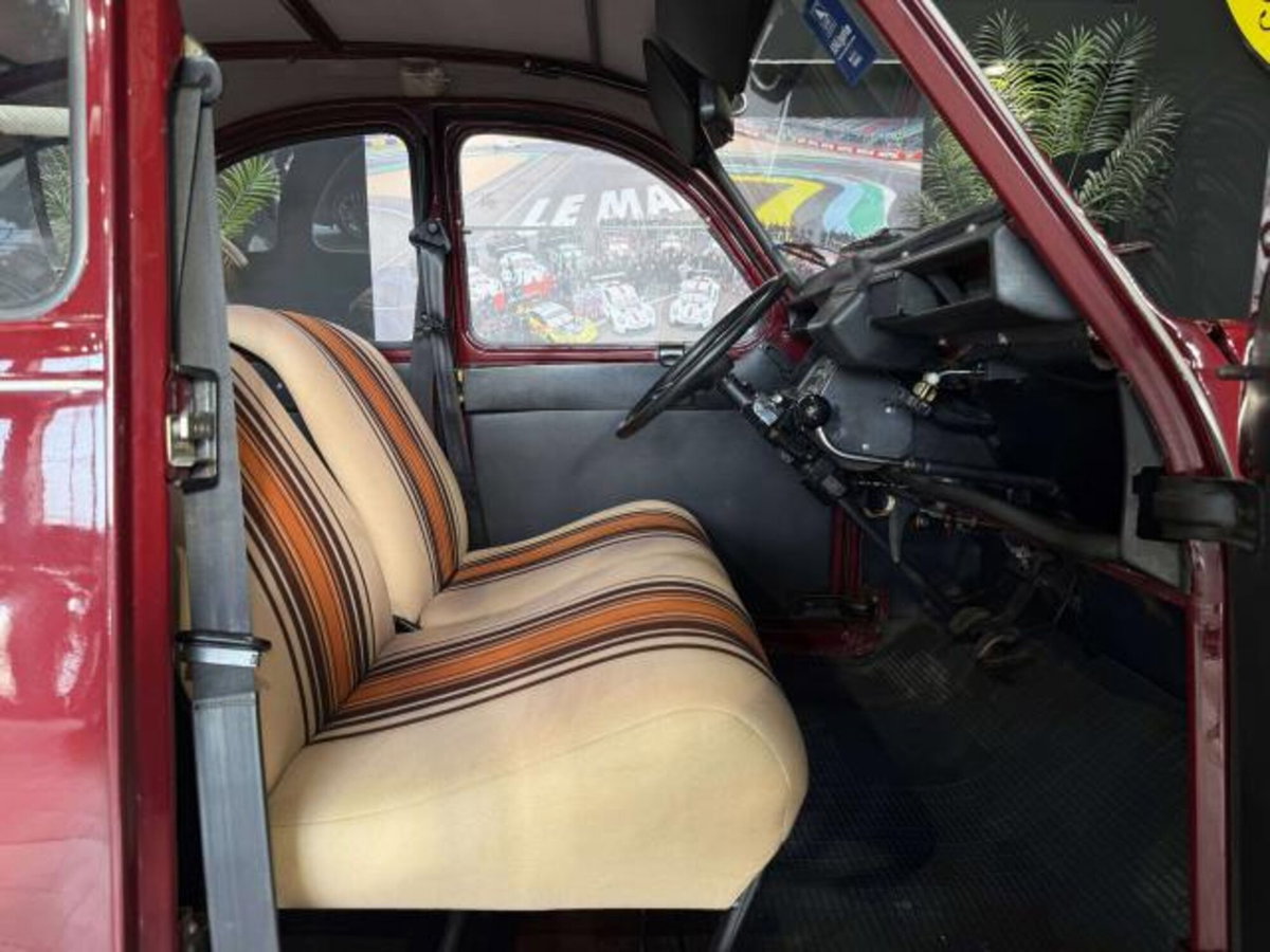 Citroen 2CV 6 Charleston (10)