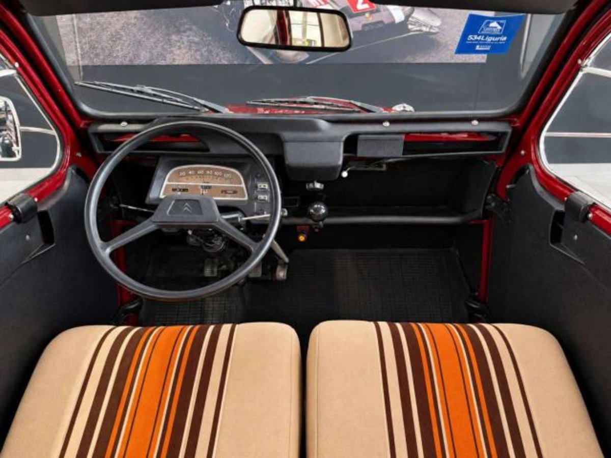 Citroen 2CV 6 Charleston (12)