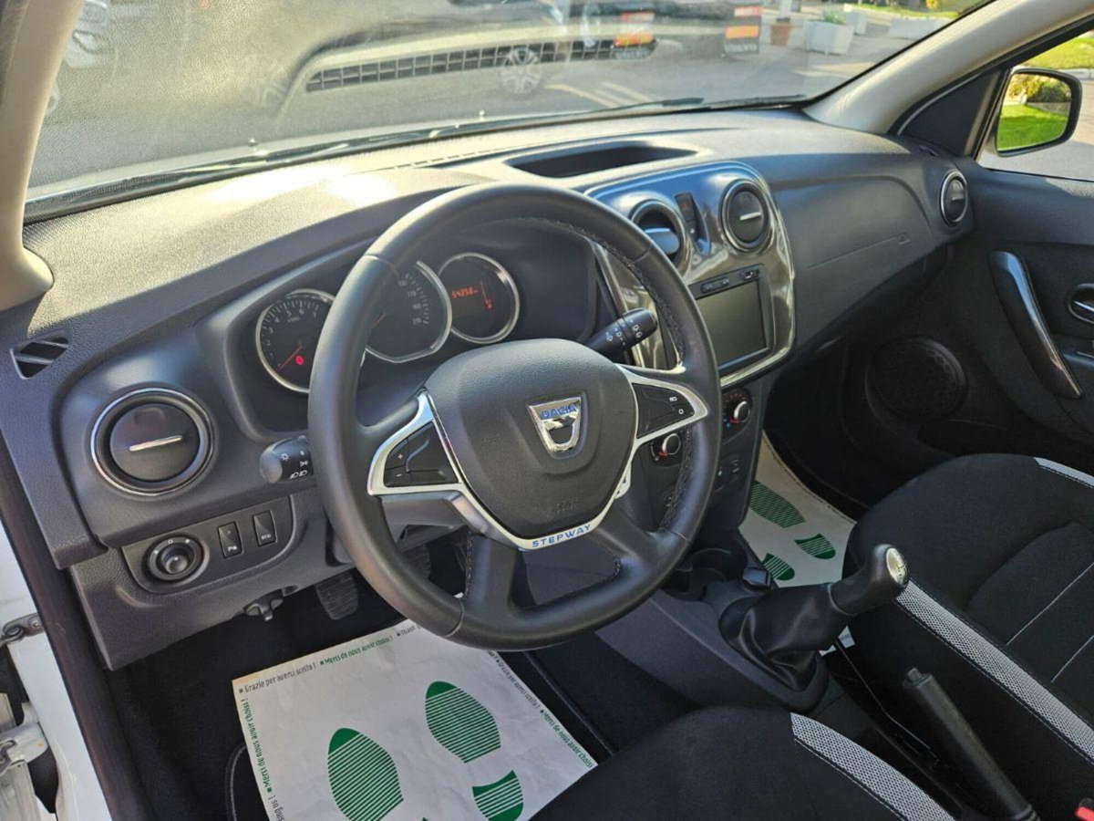 Dacia Sandero Stepway 0.9 TCe 90 CV Comfort (12)