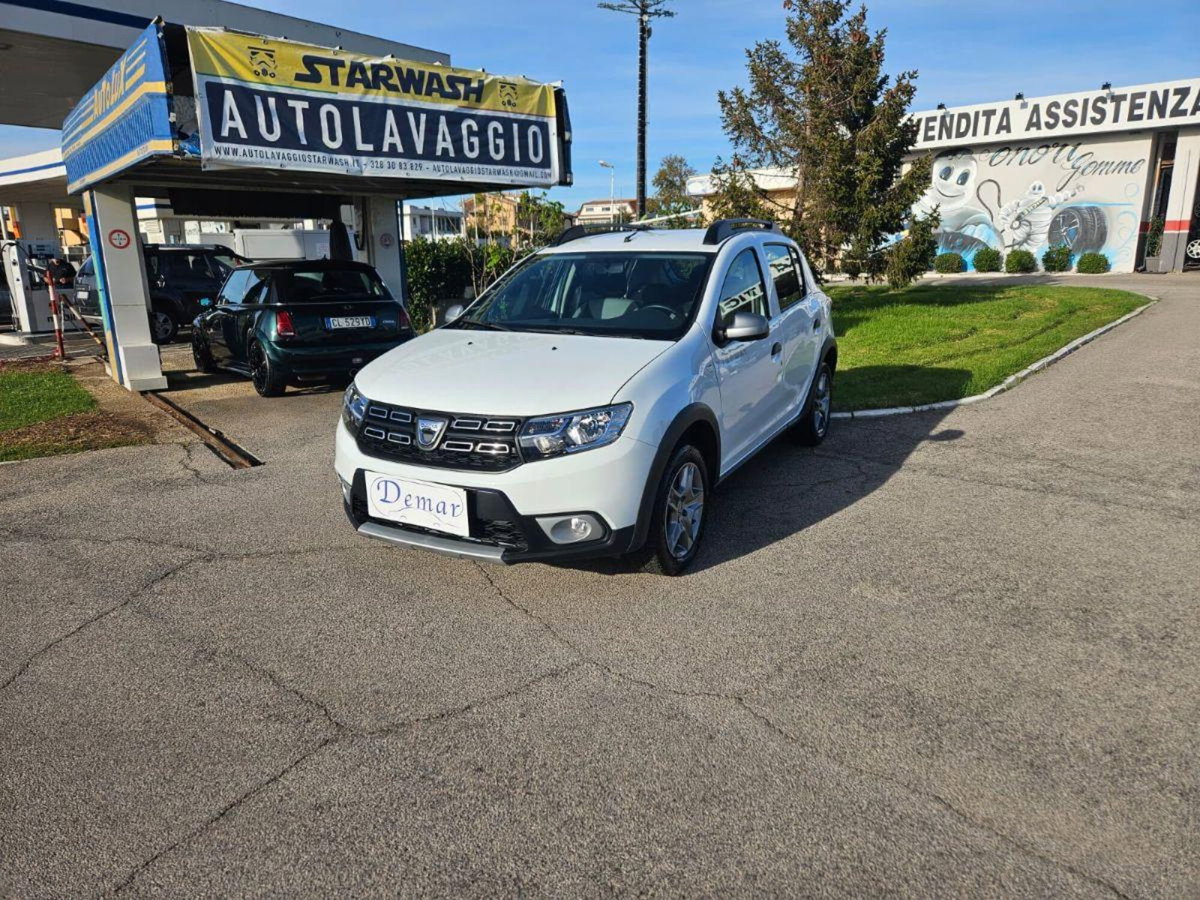 Dacia Sandero Stepway 0.9 TCe 90 CV Comfort (2)