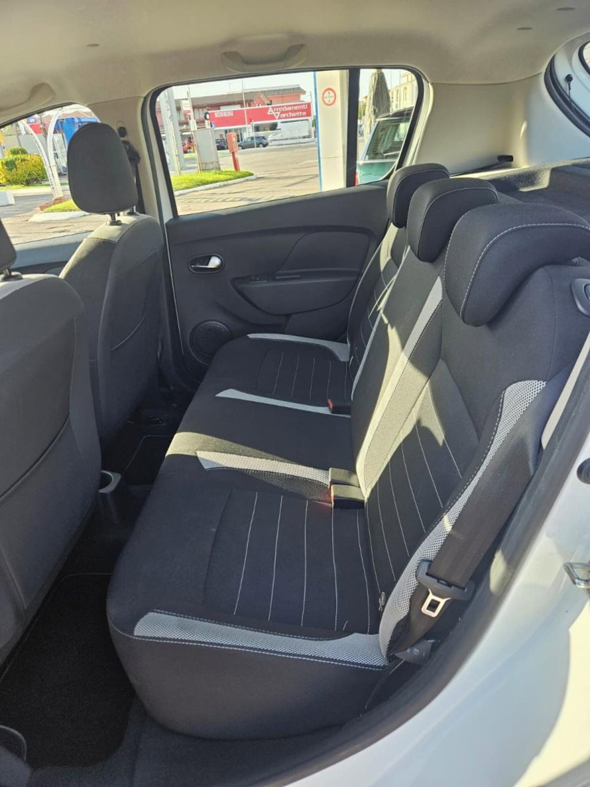 Dacia Sandero Stepway 0.9 TCe 90 CV Comfort (9)