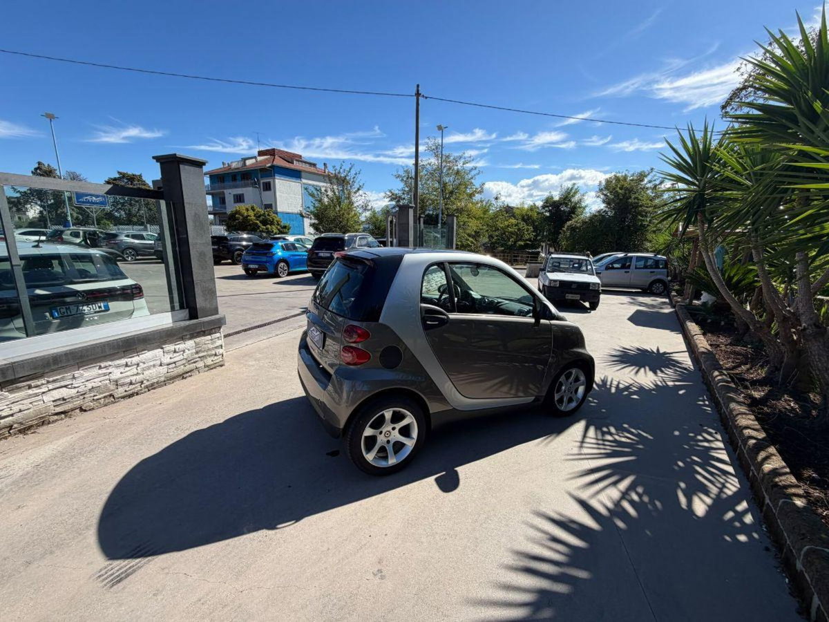 smart Fortwo 1000 52 kW MHD coupé passion (4)
