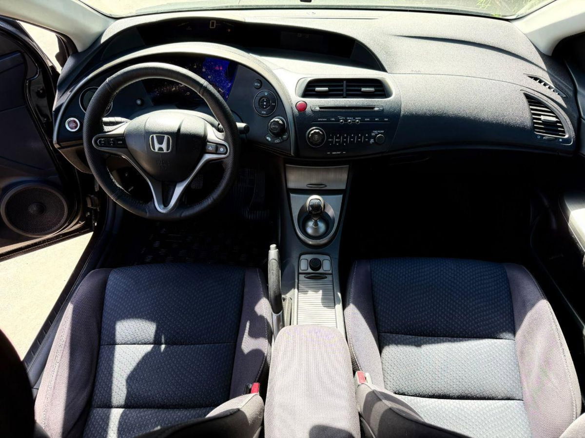 Honda Civic 1.4 i-VTEC 5p. Elegance (10)