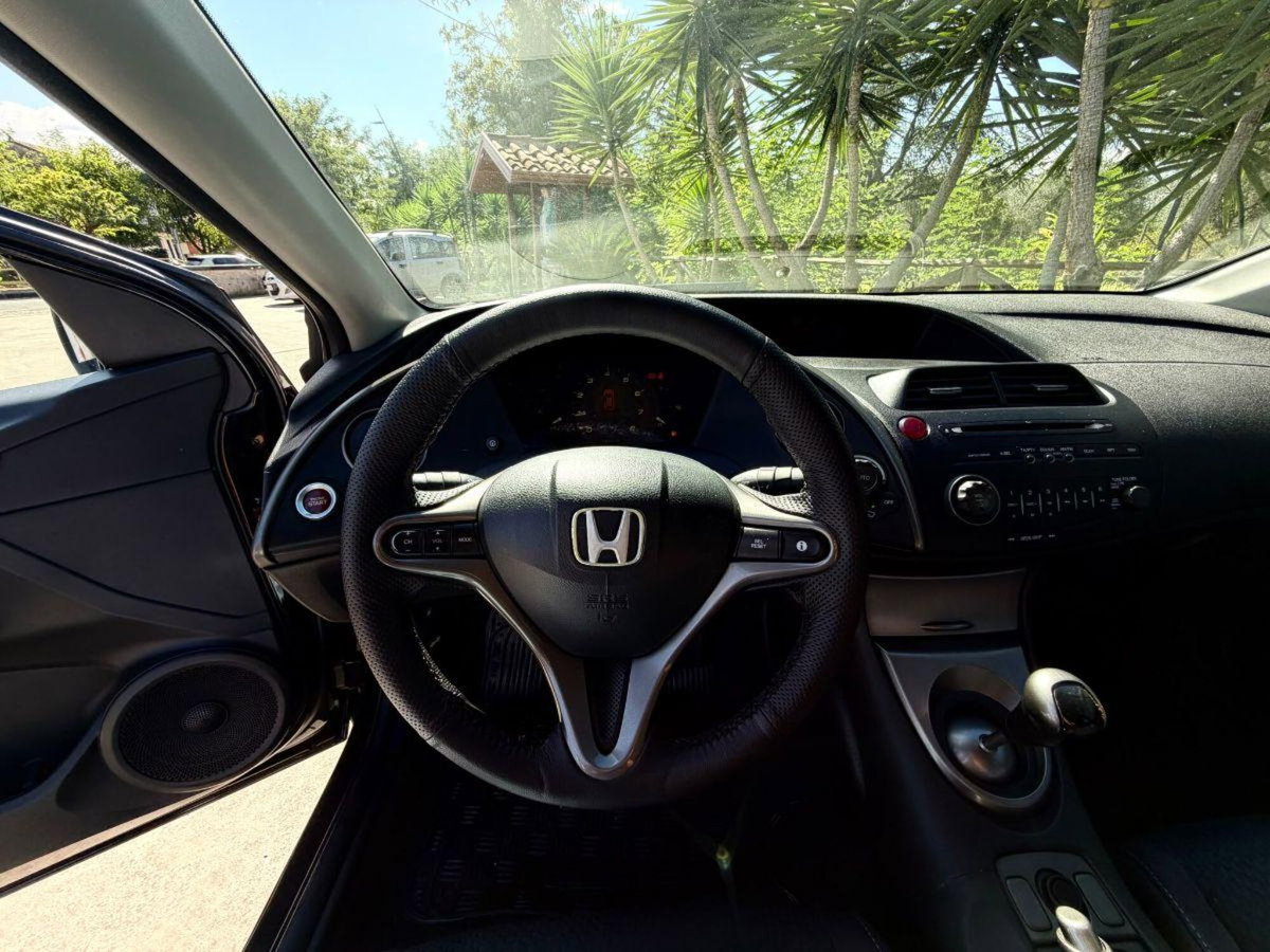 Honda Civic 1.4 i-VTEC 5p. Elegance (11)
