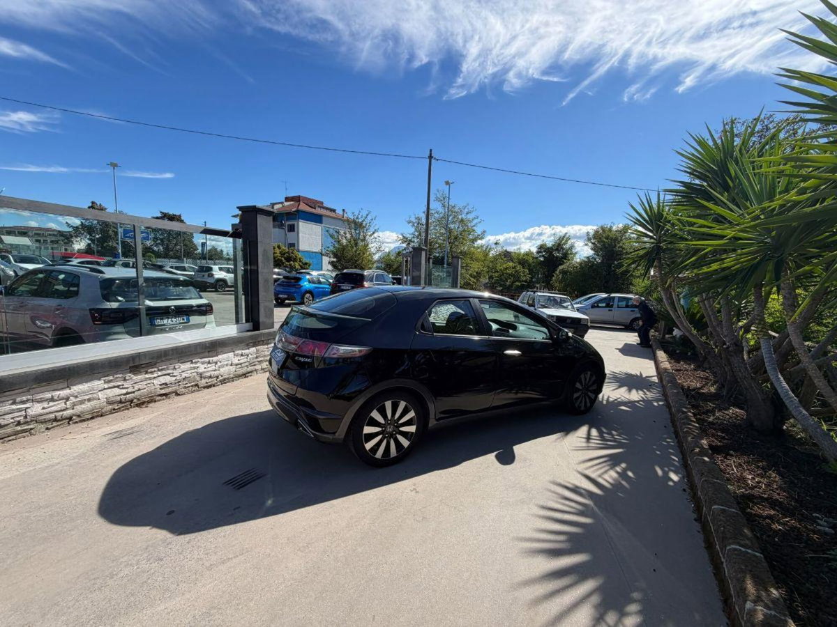 Honda Civic 1.4 i-VTEC 5p. Elegance (4)